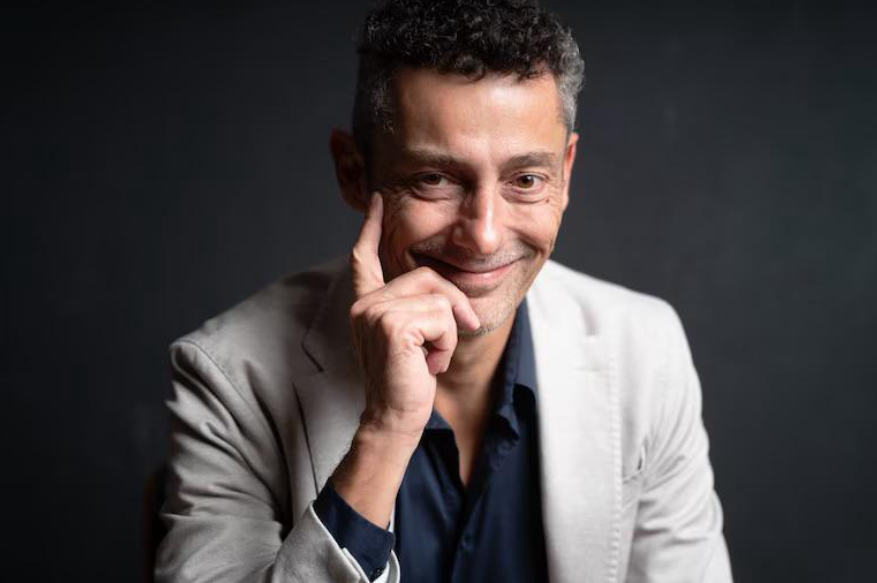 Il mondo delle parafilie, tra feticismo e disturbo: intervista al sessuologo Matteo Merigo